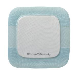 MEDICAZIONE BIATAIN IN SCHIUMA DI POLIURETANO A RILASCIO DI ARGENTO CON BORDO ADESIVO IN SILICONE 12,5X12,5 CM 5 PEZZI - UniversoFarmacie.it